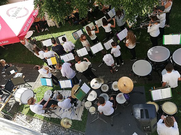 BigBand.jpg 